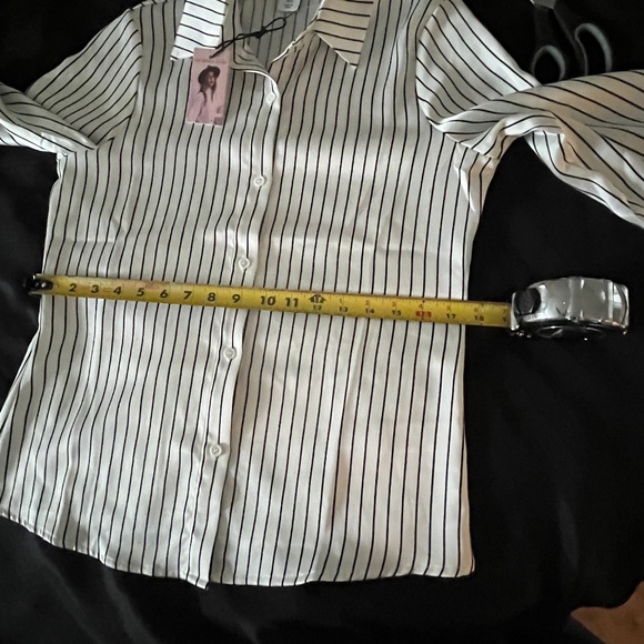 Sincerely Jules Satin Striped Blouse   Size M - Picture 9 of 14